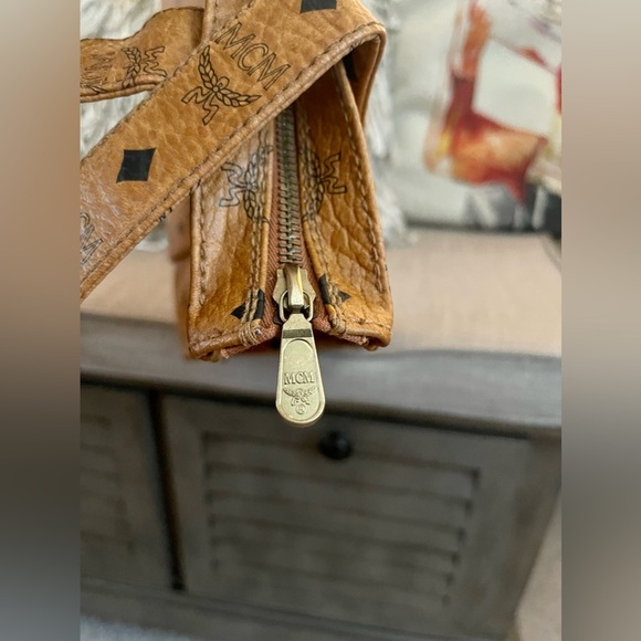 ⭐️COA⭐️ MCM VISETOS SHOPPER TOTE~MADE IN GERMANY~ ⚡️BEAUTIFUL VINTAGE BAG⚡️ - Picture 7 of 16